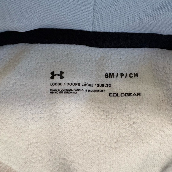 Under Armour Hoddie-tan-beige color-Size S-stretchy, fleece, breathable - Picture 4 of 5